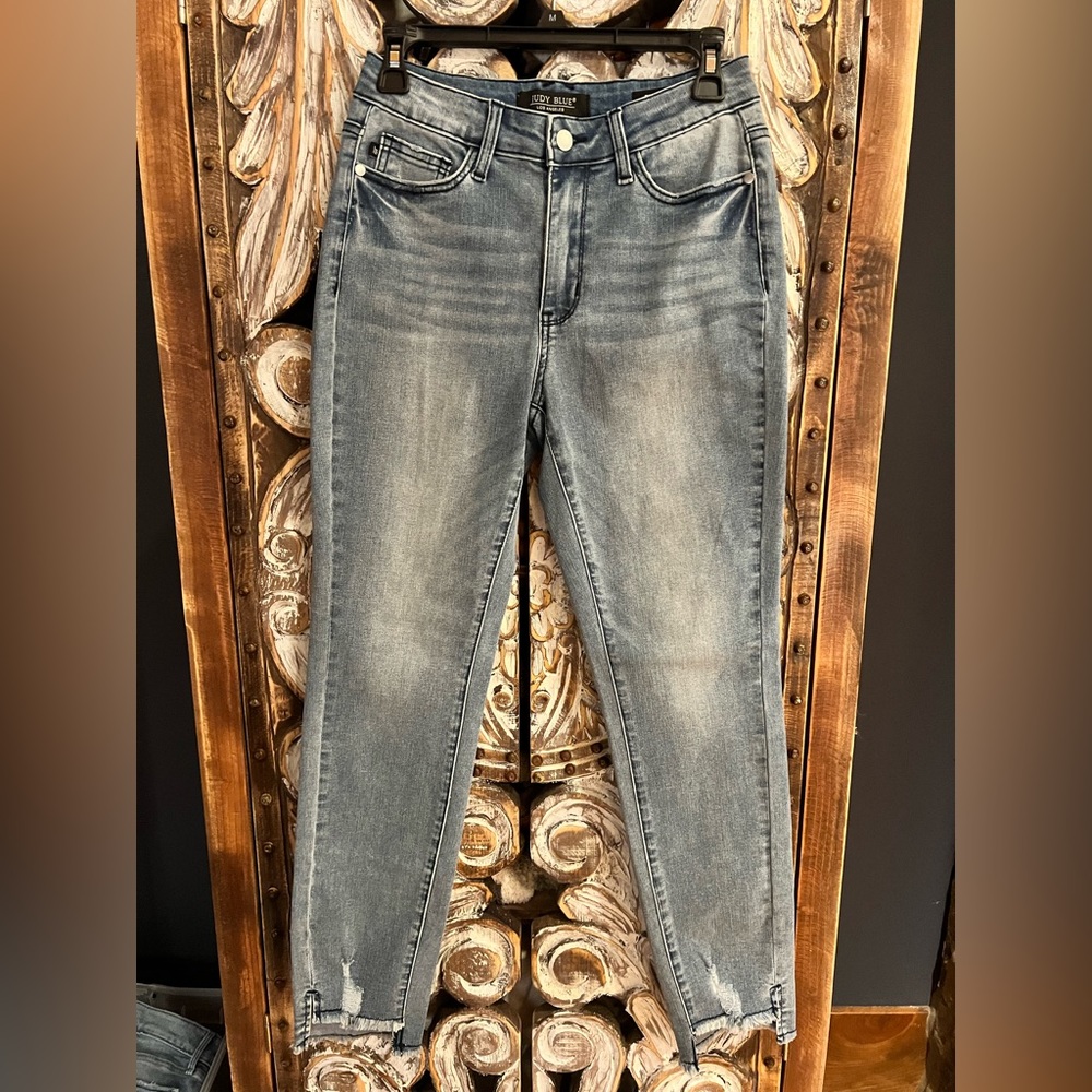 Judy Blue Relaxed Fit Straight